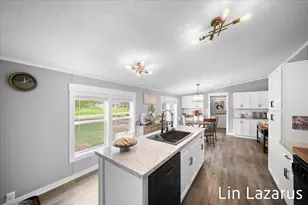 65484 Parkwood Ct, Paw Paw, MI 49079 - Photo 7