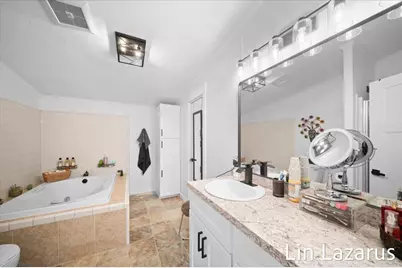 65484 Parkwood Court, Paw Paw, MI 49079 - Photo 15