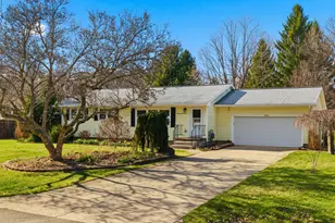 3914 Harwich Ln, Jackson, MI 49201 - Photo 3