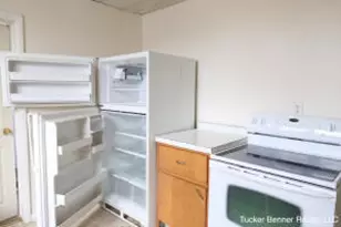 293 N 3rd Ave, Fruitport, MI 49415 - Photo 9