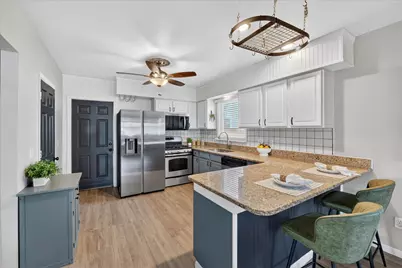 8915 Deering Street, Livonia, MI 48150 - Photo 17