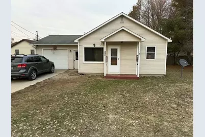 112 W 11th Street, Evart, MI 49631 - Photo 1