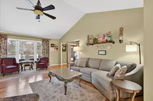 185 Hickory Hills, Marshall, MI 49068 - Photo 9