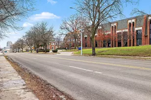 460 E Fulton Street E, Grand Rapids, MI 49503 - Photo 25