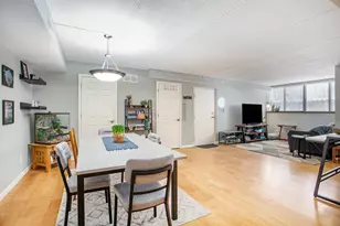 460 E Fulton Street E, Grand Rapids, MI 49503 - Photo 3