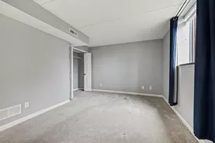 460 E Fulton Street E, Grand Rapids, MI 49503 - Photo 17