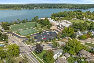 2412 Lake Dr SE, Grand Rapids, MI 49506 - Photo 47