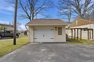 1700 S Hughes Rd, Brighton, MI 48114 - Photo 33