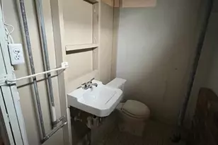 20951 Meadowlark St, Farmington, MI 48336 - Photo 15