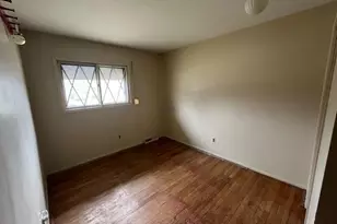 20951 Meadowlark St, Farmington, MI 48336 - Photo 11