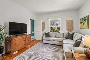 819 E Loomis St, Ludington, MI 49431 - Photo 7