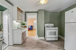 819 E Loomis St, Ludington, MI 49431 - Photo 29