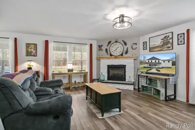 5904 E Division Street, Newaygo, MI 49337 - Photo 5