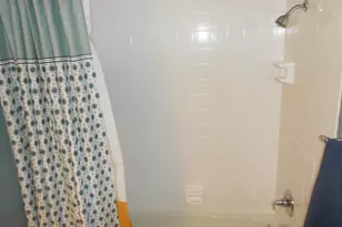 129 Balmoral Ct, Kalamazoo, MI 49006 - Photo 23