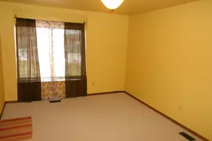 129 Balmoral Ct, Kalamazoo, MI 49006 - Photo 11