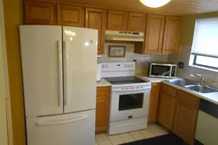 129 Balmoral Ct, Kalamazoo, MI 49006 - Photo 7