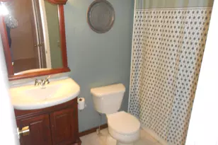 129 Balmoral Ct, Kalamazoo, MI 49006 - Photo 17
