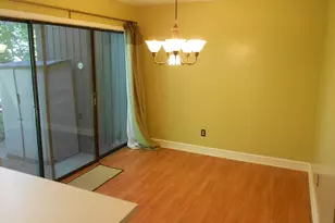 129 Balmoral Ct, Kalamazoo, MI 49006 - Photo 7