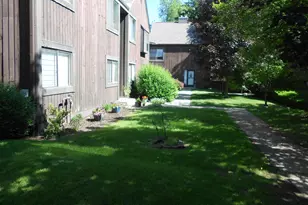 129 Balmoral Ct, Kalamazoo, MI 49006 - Photo 3