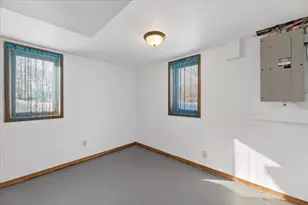 8949 Stadium Dr, Kalamazoo, MI 49009 - Photo 29
