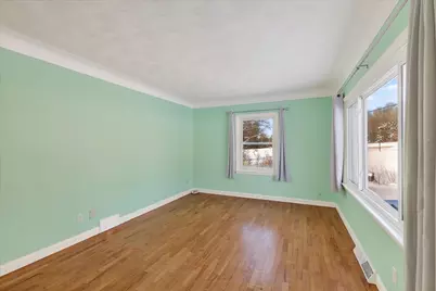 8949 Stadium Drive, Kalamazoo, MI 49009 - Photo 11