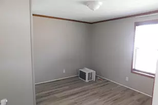 204 Landmark St, Sparta, MI 49345 - Photo 21