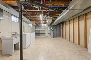 30358 W Chicago, Livonia, MI 48150 - Photo 31