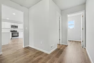 48546 Silver Oaks Blvd, Mattawan, MI 49071 - Photo 9