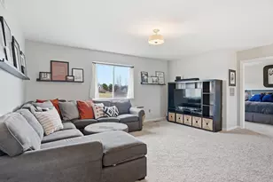 7753 Fox Trace Rd, Dexter, MI 48130 - Photo 17