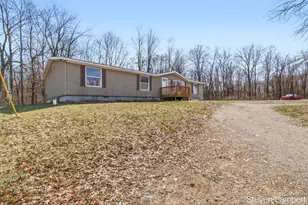 762 Dollies Ln, Hastings, MI 49058 - Photo 3