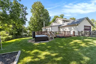 320 N Division St, Marshall, MI 49068 - Photo 25