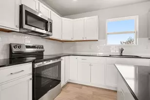 6380 Southtown Ln, Byron Center, MI 49315 - Photo 7