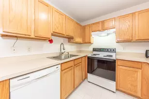 1867 Lindsay Ln, Ann Arbor, MI 48104 - Photo 15