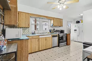 118 W Hoffman St, Three Rivers, MI 49093 - Photo 7