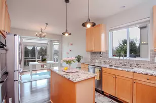 8401 Hummingbird Dr, Commerce Township, MI 48382 - Photo 39