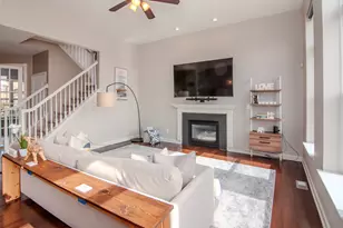 8401 Hummingbird Dr, Commerce Township, MI 48382 - Photo 15