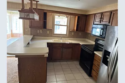 560 N Green Creek Road, Muskegon, MI 49445 - Photo 5