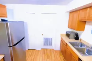 6379 Hunter Pointe St, Westland, MI 48185 - Photo 3