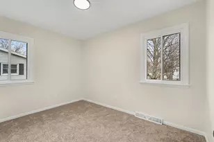1556 Mullins Ave NW, Grand Rapids, MI 49534 - Photo 15