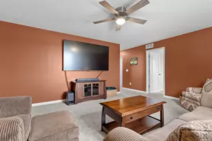 1320 Gardner Pond Ln, Vicksburg, MI 49097 - Photo 21