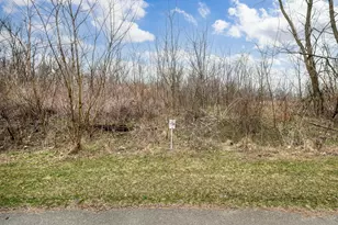 Unit 15 Long Lake Dr, Cassopolis, MI 49031 - Photo 1