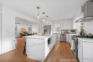 2735 Barfield Dr SE, Grand Rapids, MI 49546 - Photo 7