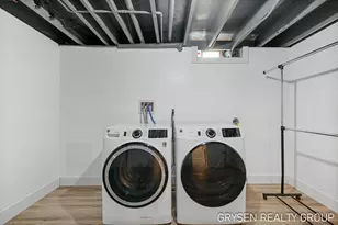 2735 Barfield Dr SE, Grand Rapids, MI 49546 - Photo 37