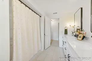 2735 Barfield Dr SE, Grand Rapids, MI 49546 - Photo 33