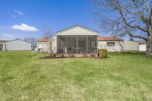 680 Leveque Cir, Carleton, MI 48117 - Photo 33