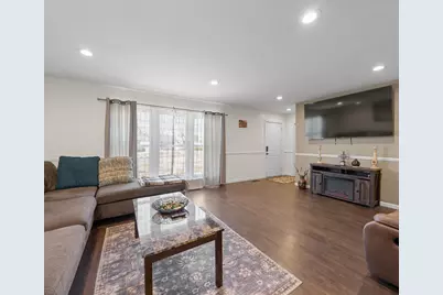 680 Leveque Circle, Carleton, MI 48117 - Photo 7