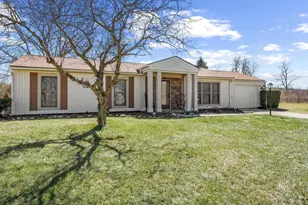 680 Leveque Cir, Carleton, MI 48117 - Photo 3