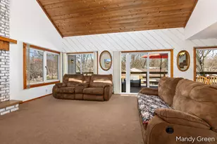 810 W South St, Greenville, MI 48838 - Photo 9