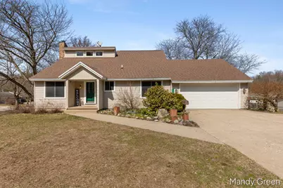 810 W South Street, Greenville, MI 48838 - Photo 1