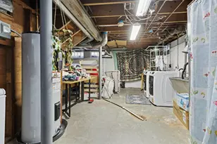 1902 Greenlawn Ave, Kalamazoo, MI 49006 - Photo 17